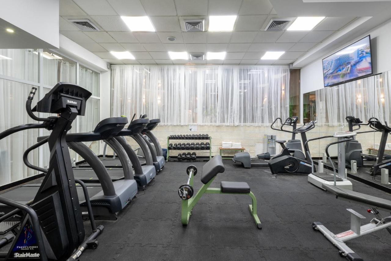 Vert Hotel Eilat By Afi Hotels Exteriör bild The gym at the hotel