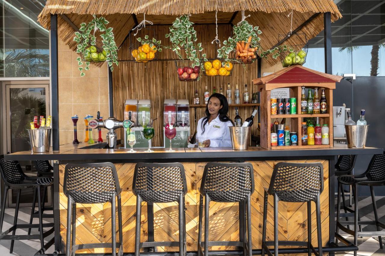 Vert Hotel Eilat By Afi Hotels Exteriör bild A bar in the airport