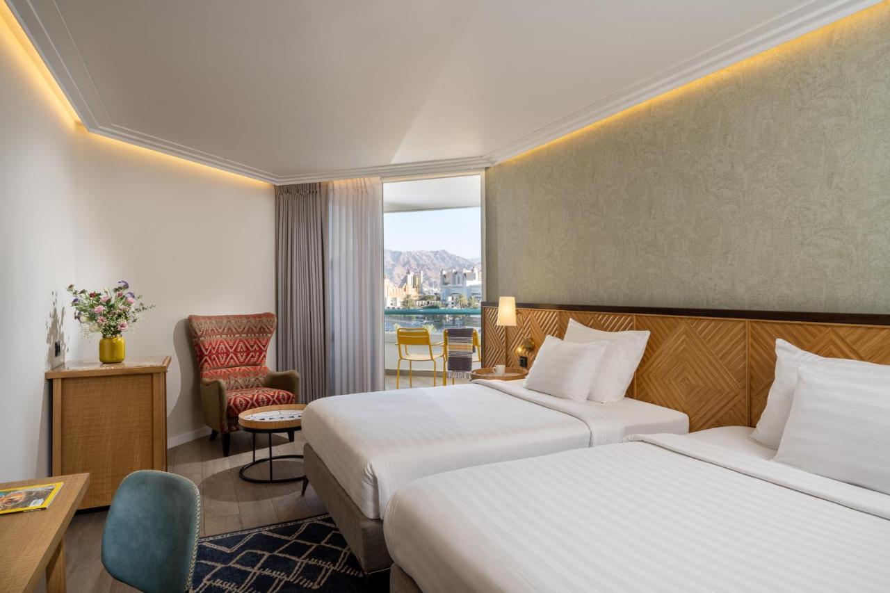 Vert Hotel Eilat By Afi Hotels Exteriör bild Deluxe room