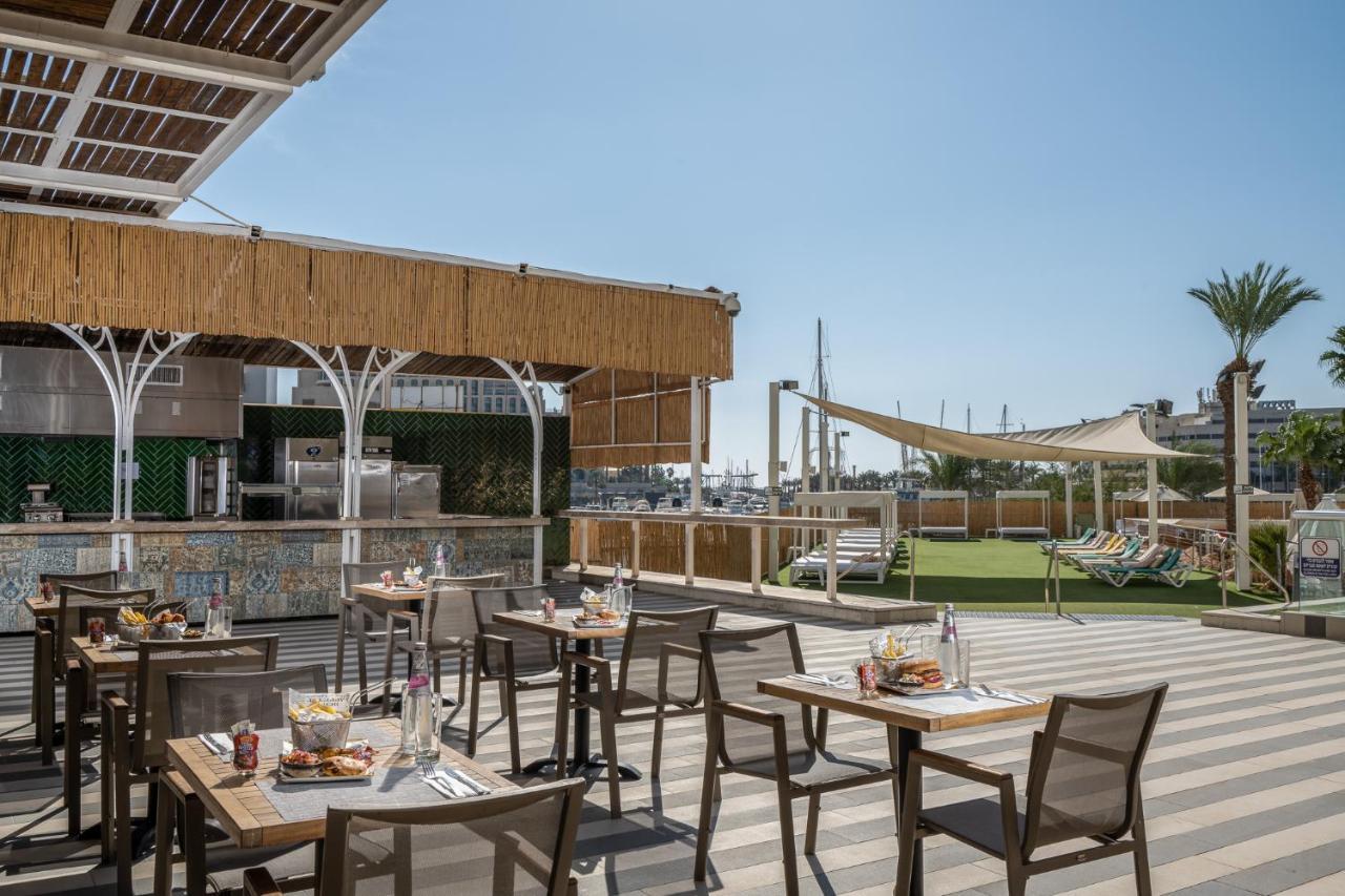 Vert Hotel Eilat By Afi Hotels Exteriör bild The rooftop bar