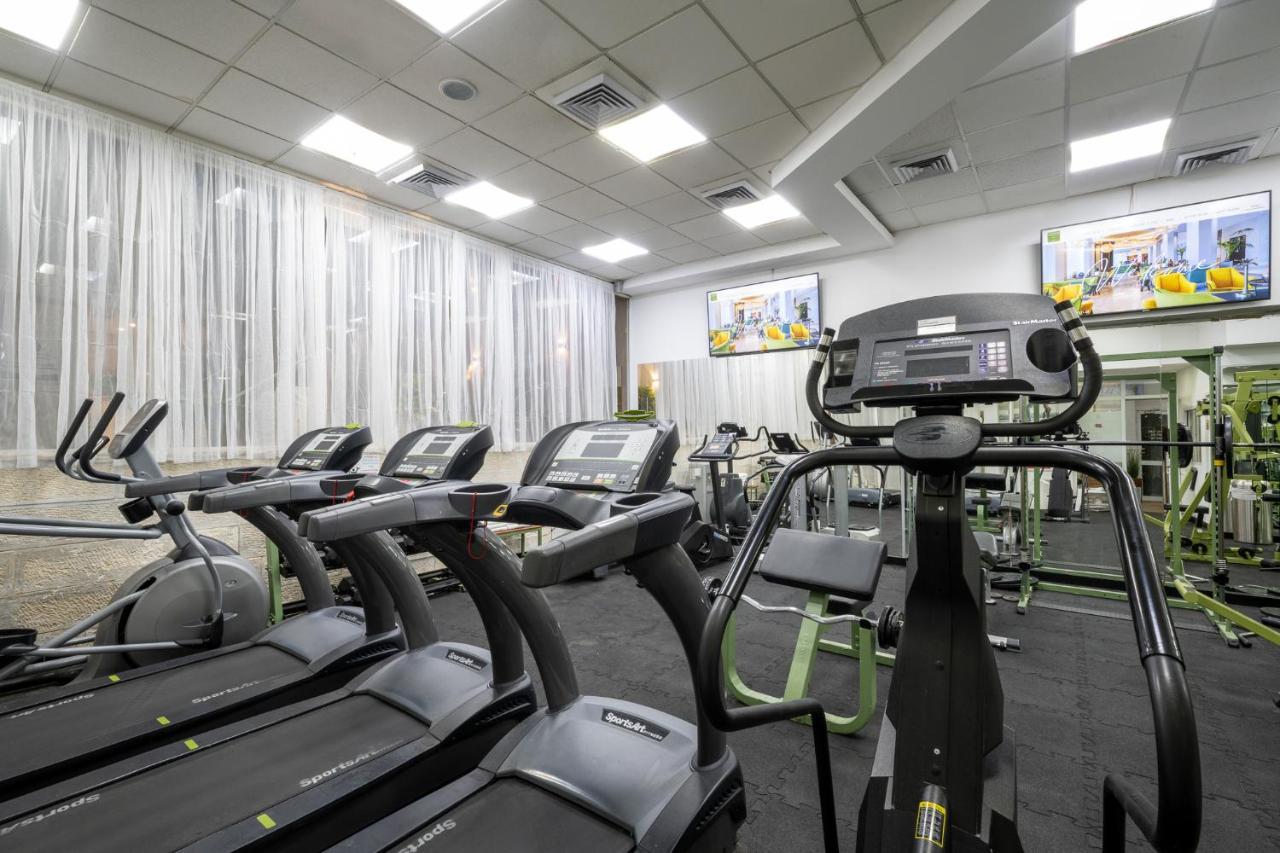 Vert Hotel Eilat By Afi Hotels Exteriör bild The gym at the University of Law, Birmingham